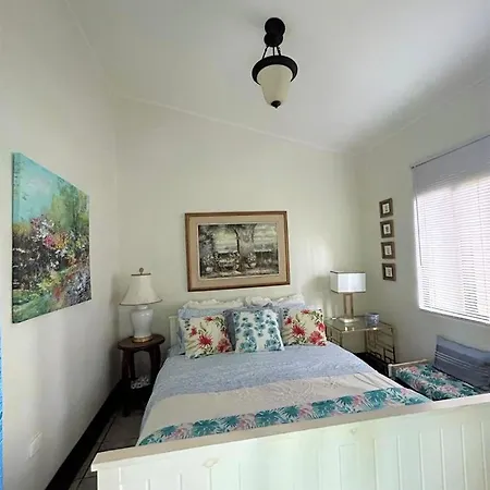 Casa Sophia: Triple Apartment Options with Wi-Fi Guapiles Exterior photo