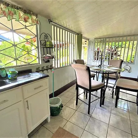 Casa Sophia: Triple Apartment Options with Wi-Fi Guapiles Exterior photo
