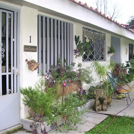 Casa Sophia: Triple Apartment Options with Wi-Fi Guapiles Exterior photo
