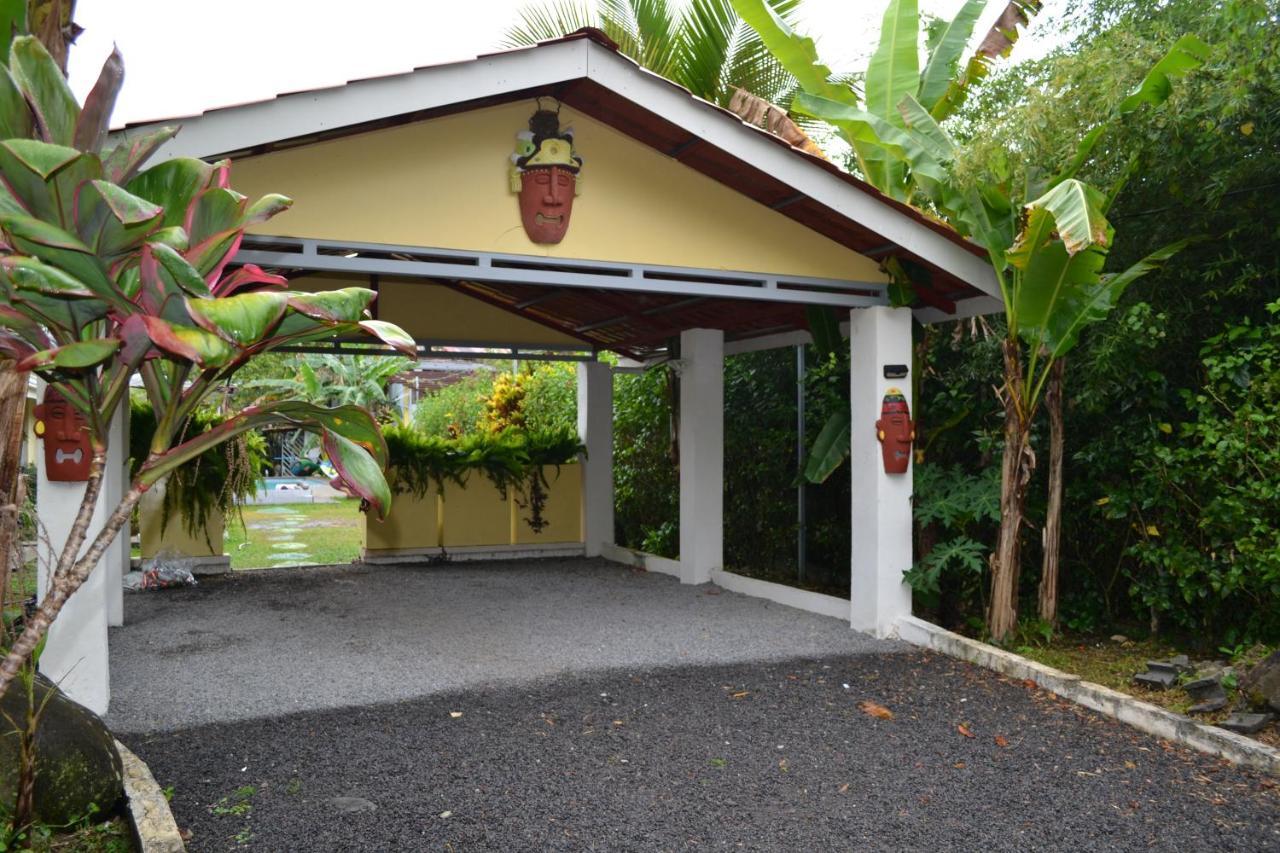 Apartment Casa Sophia: Triple Options With Wi-fi Guapiles