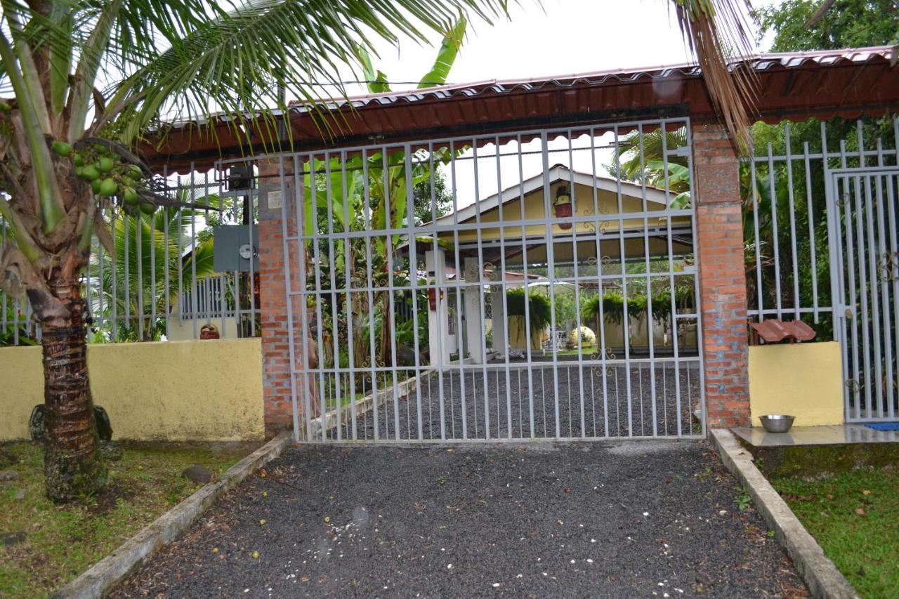 Casa Sophia: Triple Options With Wi-fi Guapiles