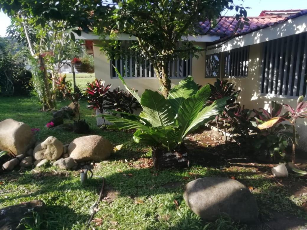 Casa Sophia: Triple Options With Wi-fi * Guapiles