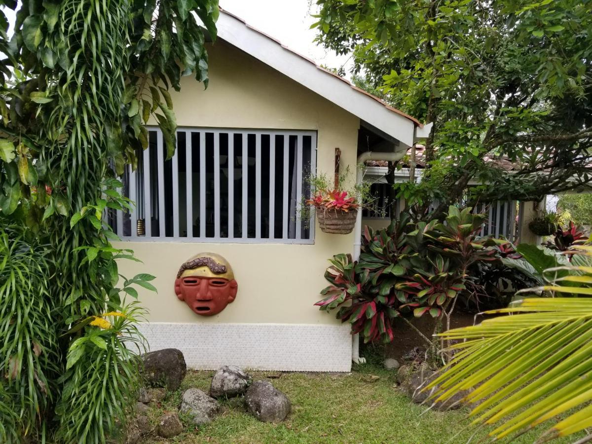 Apartment Casa Sophia: Triple Options With Wi-fi Guapiles