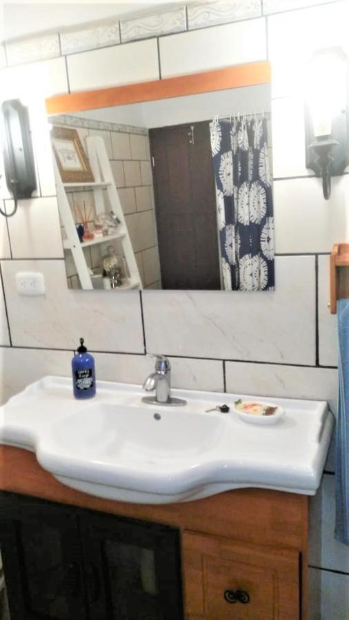 Casa Sophia: Triple Options With Wi-fi Guapiles