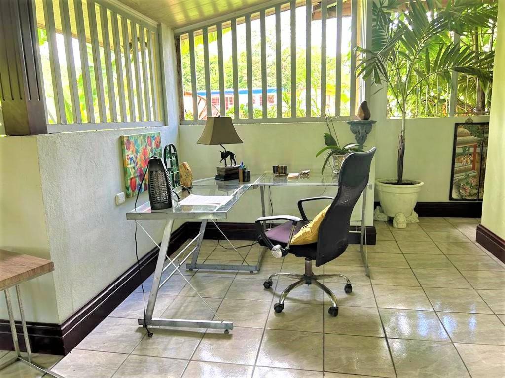 Casa Sophia: Triple Options With Wi-fi * Guapiles